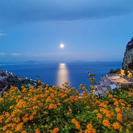 La Di Enzo Con Vista Mare Апартаменты *