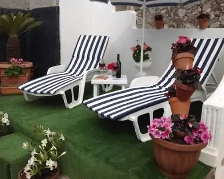 La Di Enzo Con Vista Mare Apartment