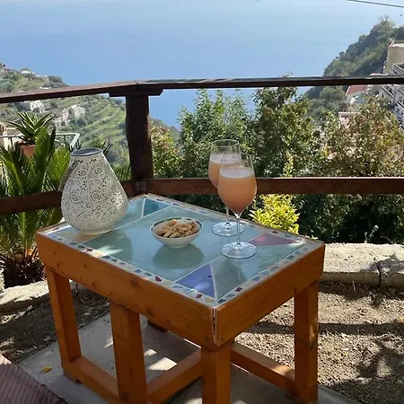 La Di Enzo Con Vista Mare Lägenhet Amalfi