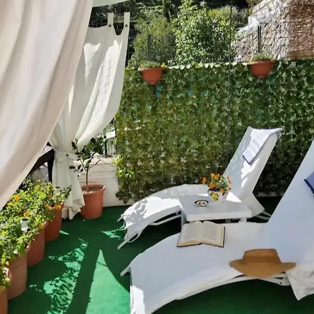 La Di Enzo Con Vista Mare Apartament *